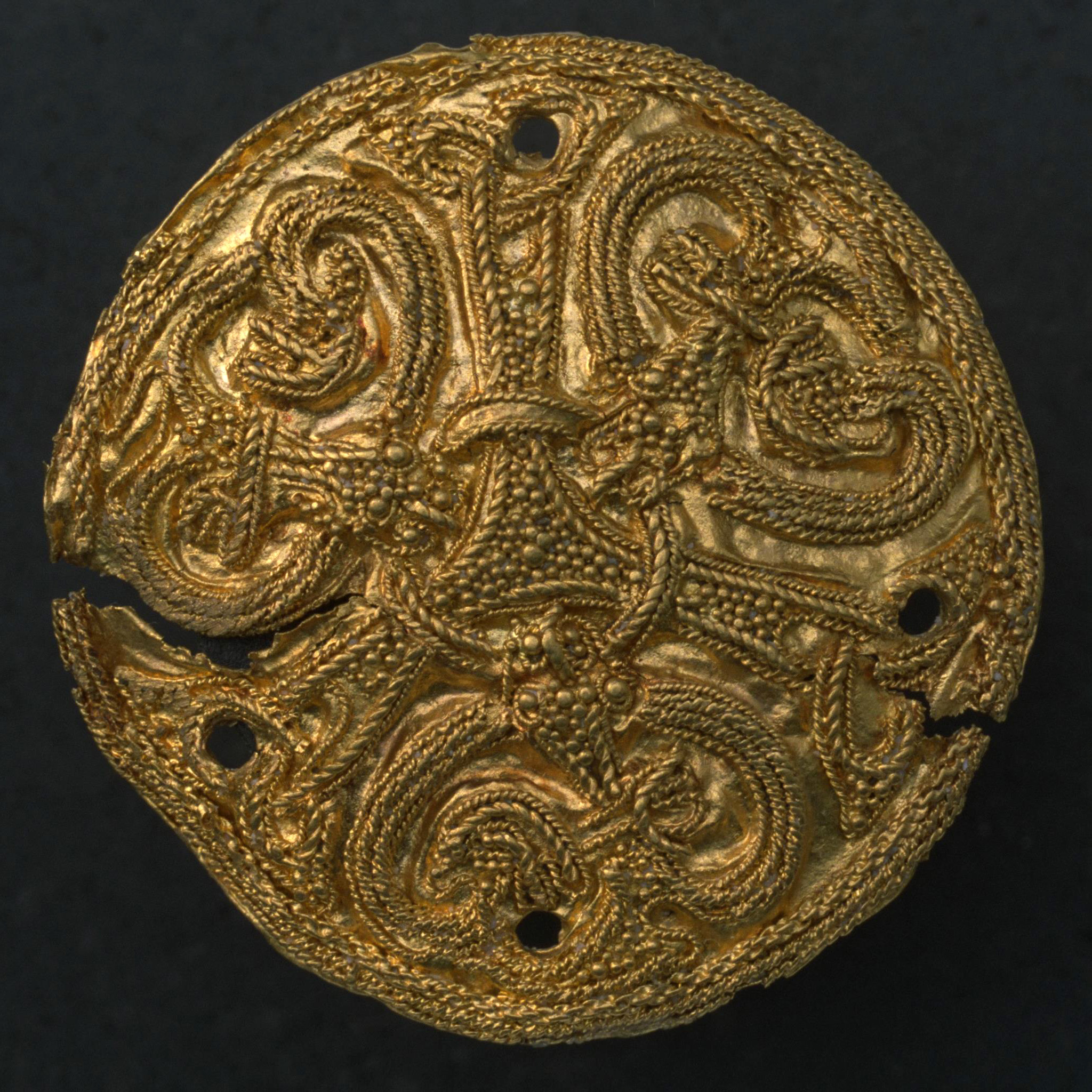 Round Brooch. Erikstorp, Östergötland, Sweden. Historiska Museet, Stockholm, 109226. Photo: Ulf Bruxe (CC BY).