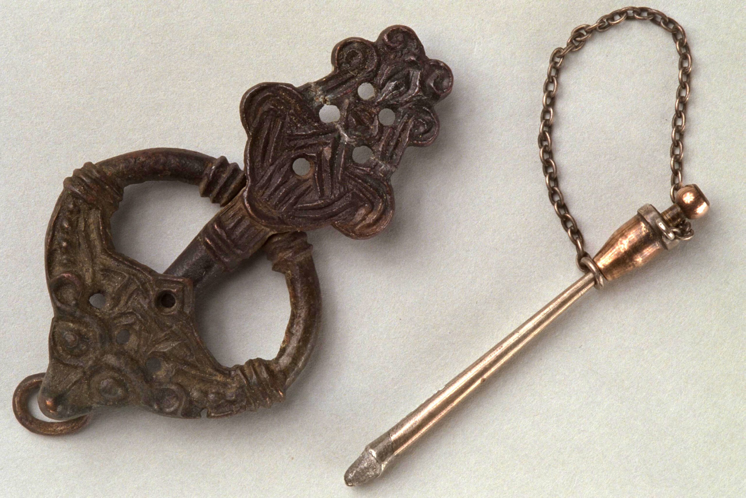 Penannular Brooch. Björkö, Uppland, Sweden. Historiska Museet, Stockholm, 40460. Photo: Gabriel Hildebrand (CC BY).