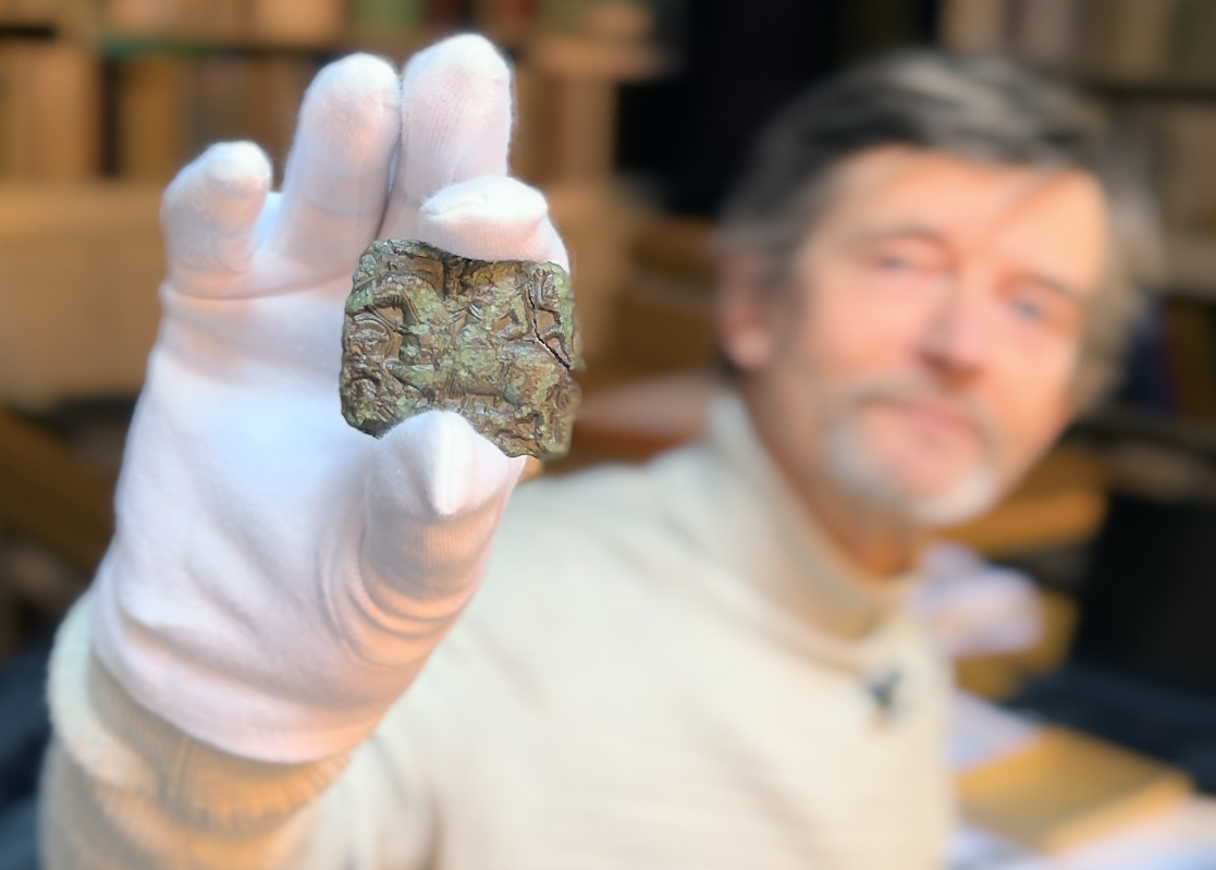 Unique Helmet Plate Discovery at Tåsinge